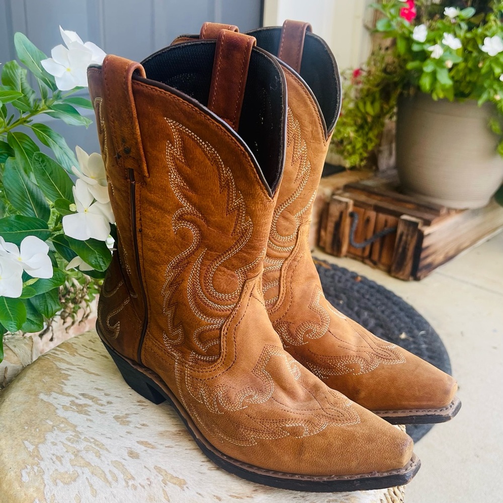 Laredo Tan Embroidered Western Heeled Boots - Picture 4 of 13